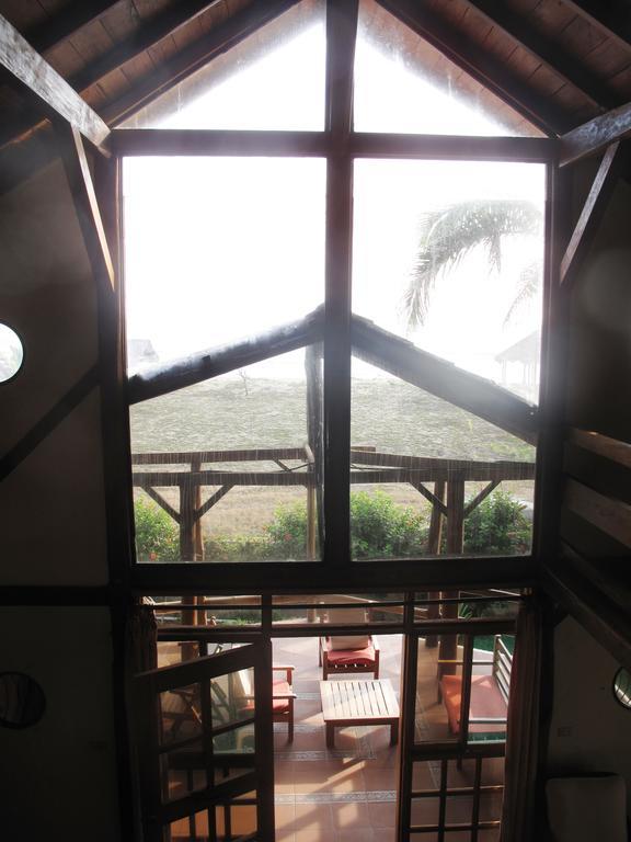 La Barquita Beach Hostel Puerto Lopez Bagian luar foto