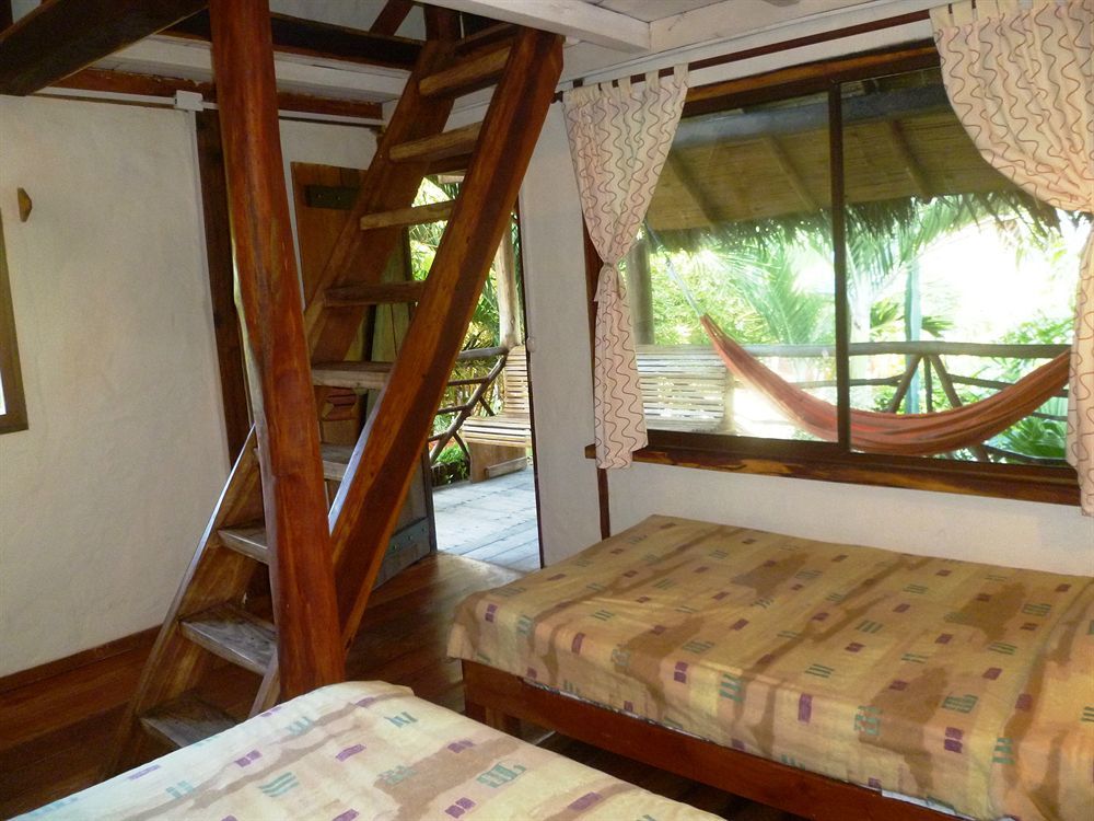 La Barquita Beach Hostel Puerto Lopez Bagian luar foto