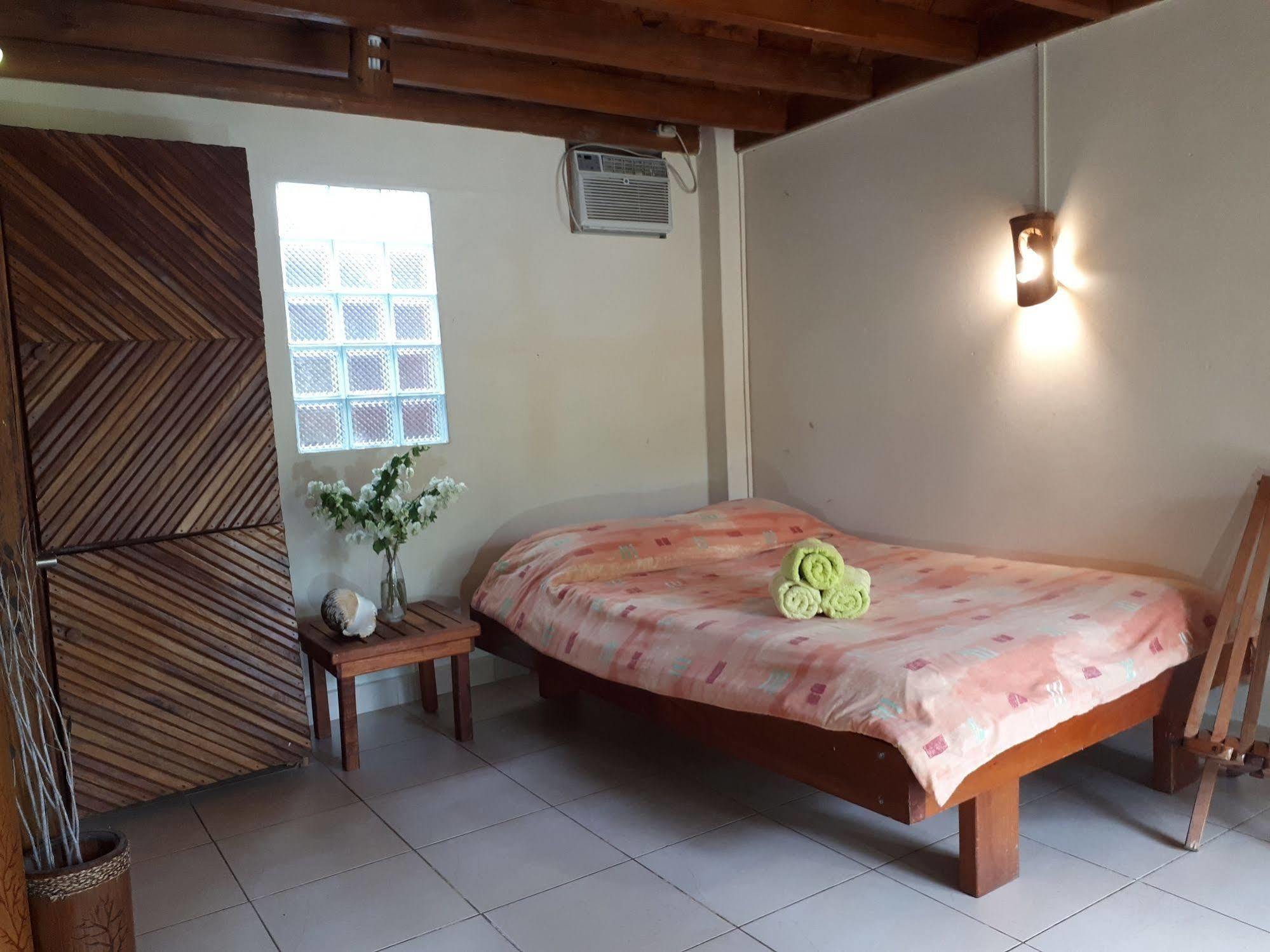 La Barquita Beach Hostel Puerto Lopez Bagian luar foto